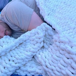 custom made chunky blanket 🧶